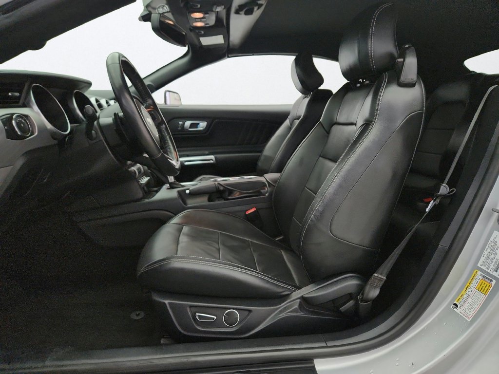 Used 2018 Ford Mustang Premium RWD image 10