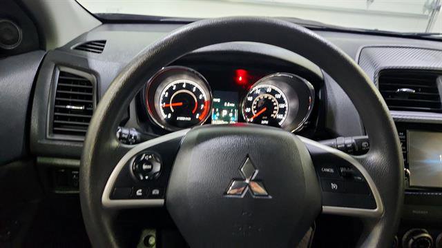 Used 2023 Mitsubishi Outlander Sport ES image 14