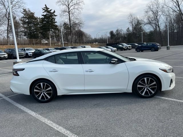 Used 2023 Nissan Maxima SV w/ Floor Mat Group FWD image 9