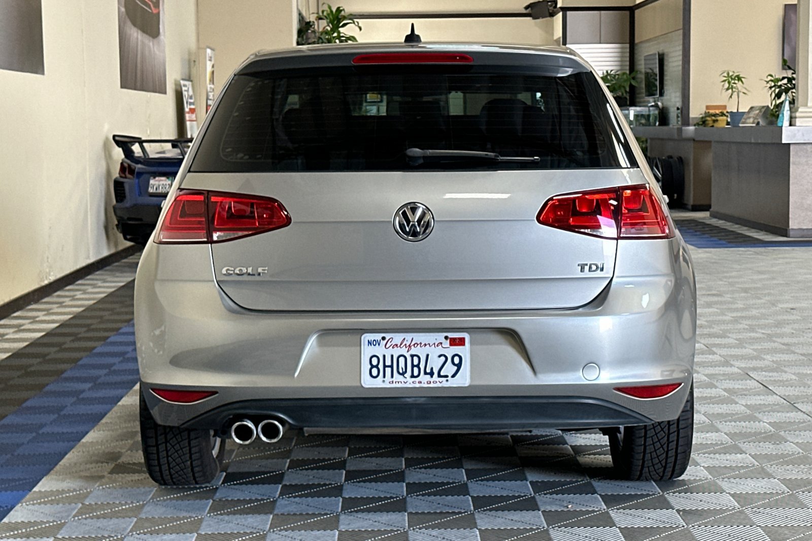 Used 2015 Volkswagen Golf TDI S FWD image 5