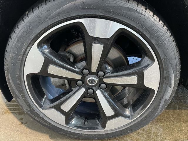 Used 2019 Volvo XC40 T5 Momentum image 9