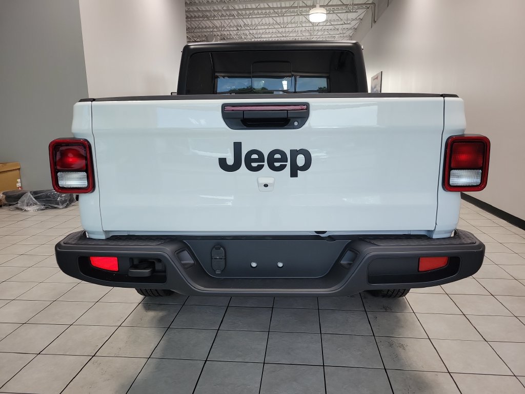 New 2026 Jeep Gladiator Sport AWD/4WD image 6