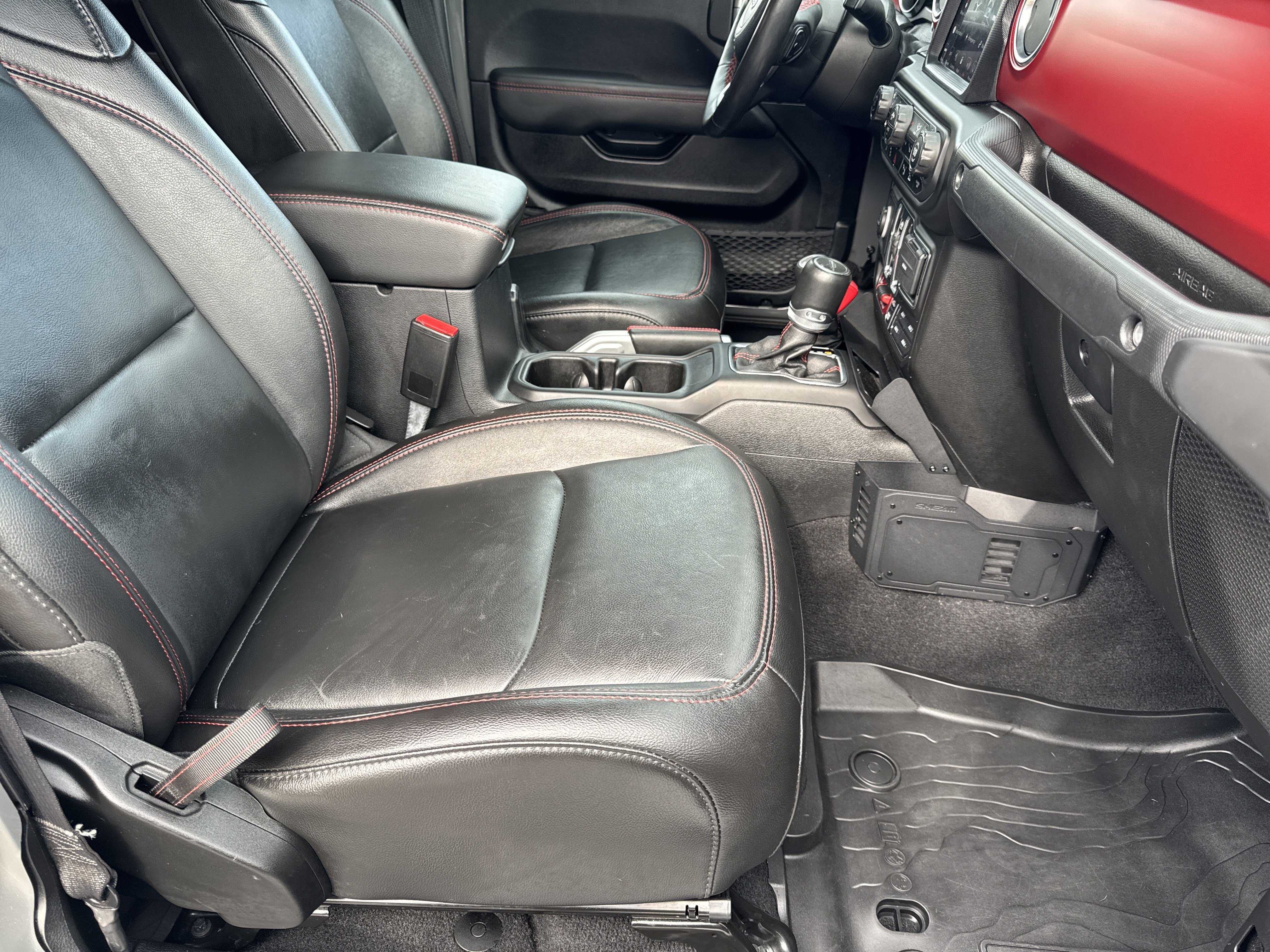 Used 2021 Jeep Gladiator Rubicon AWD/4WD image 15