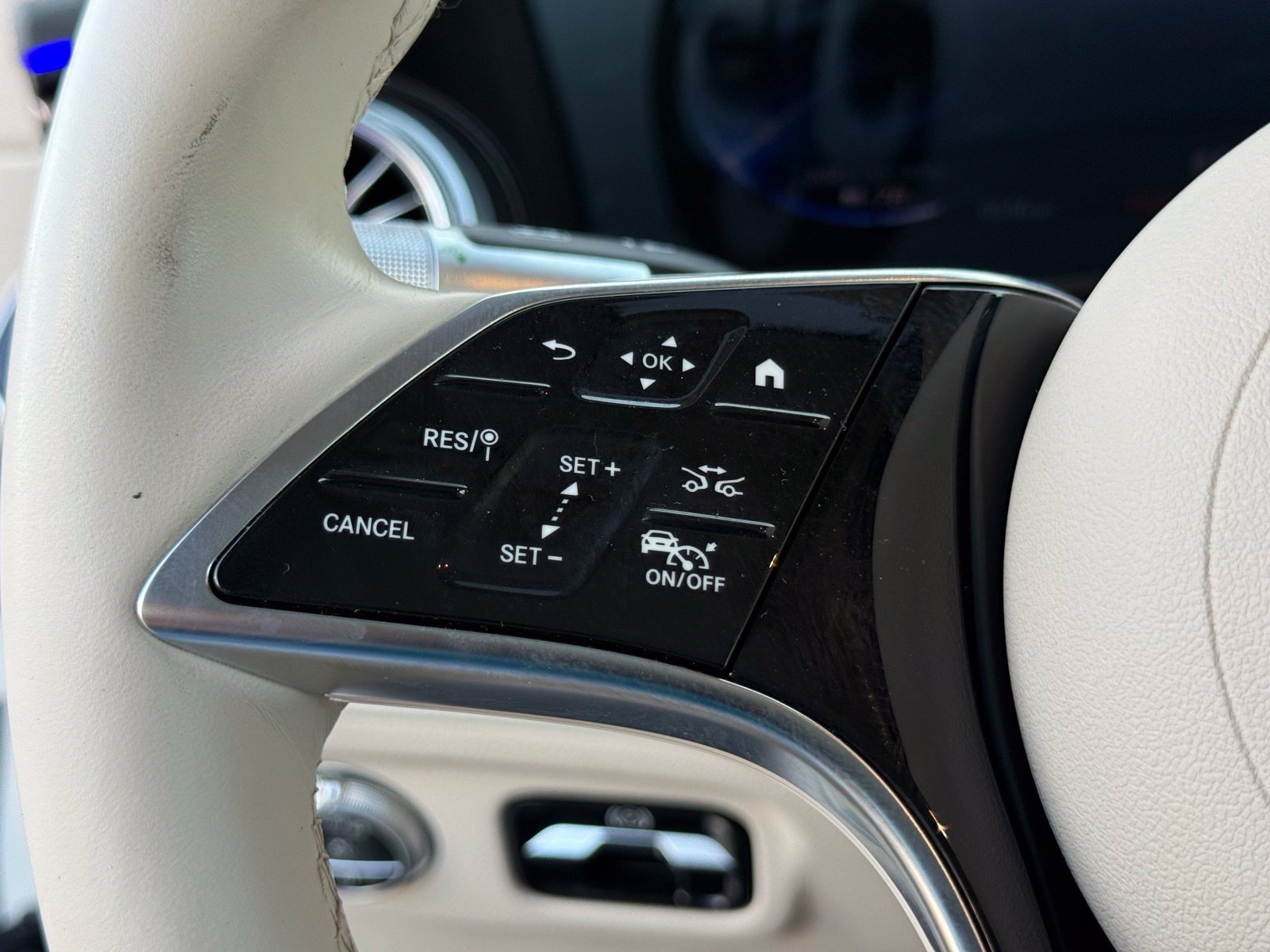 Used 2023 Mercedes-Benz EQS 580 4MATIC Sedan image 31