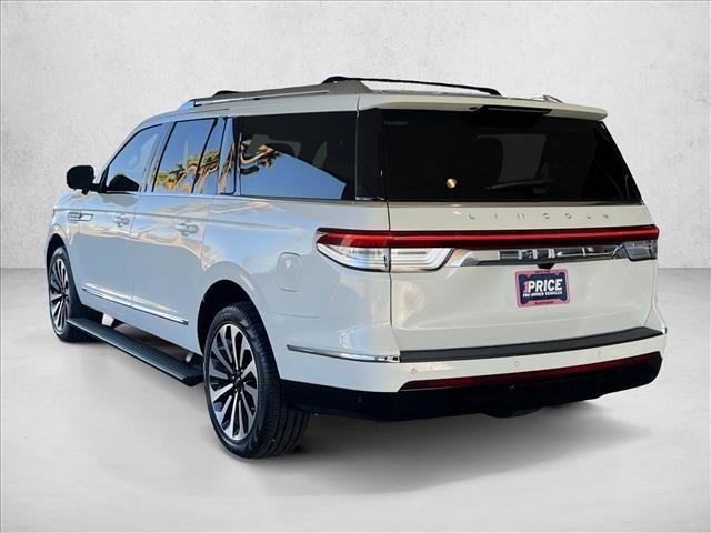 Used 2024 Lincoln Navigator L Reserve image 3