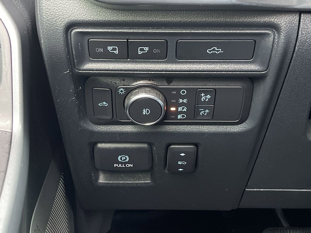 Used 2021 Ford F150 Lariat w/ Equipment Group 502A High image 18