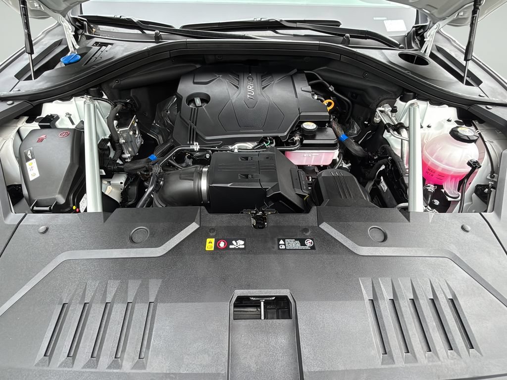 Certified 2026 Genesis GV70 2.5T AWD/4WD image 9