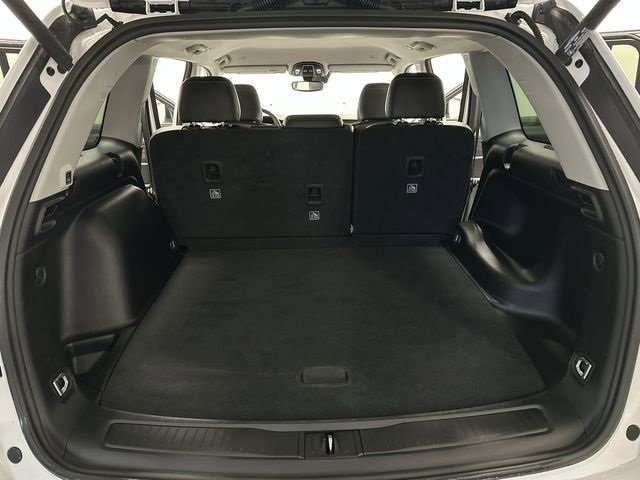 Used 2023 Jeep Grand Cherokee Limited image 27