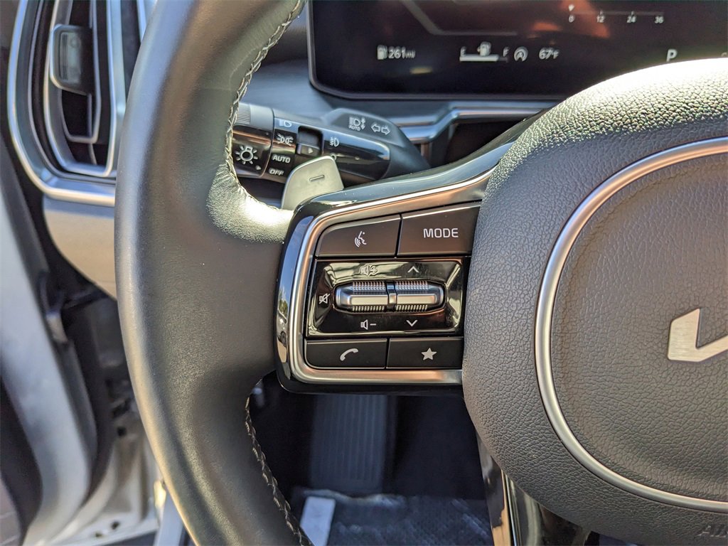Certified 2025 Kia Sorento SX Prestige image 34