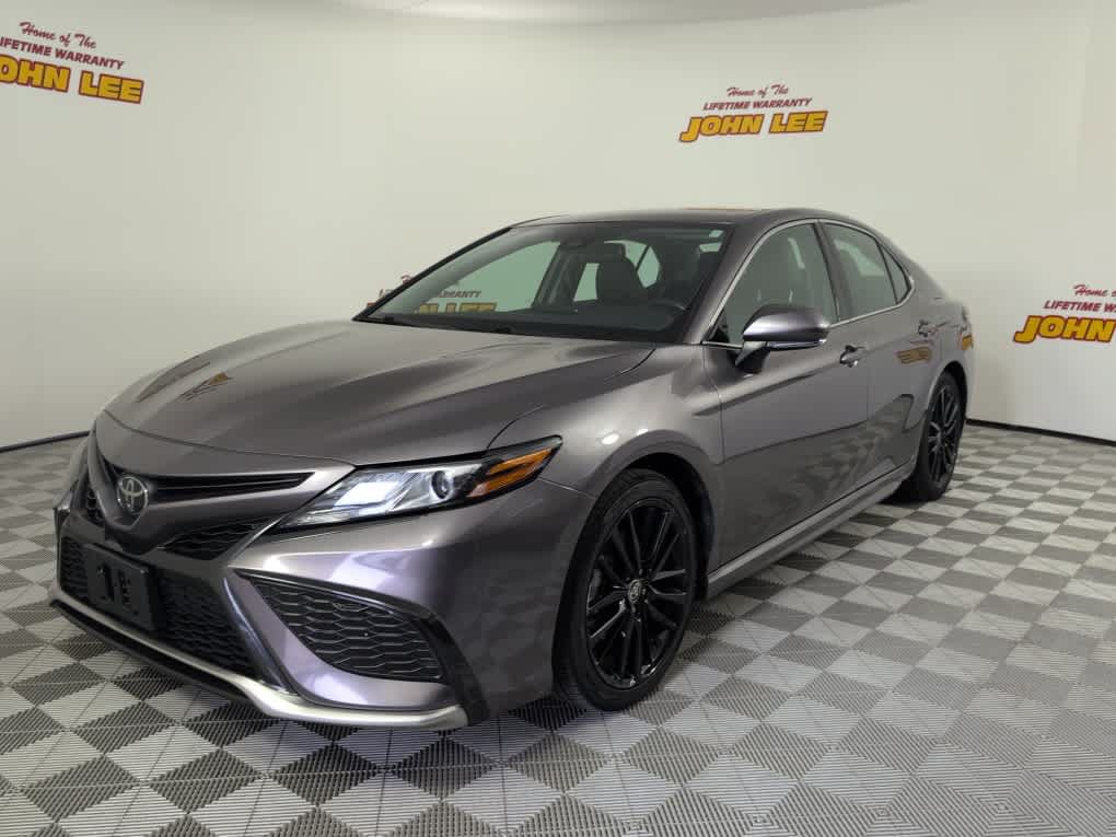Used 2024 Toyota Camry XSE FWD image 1