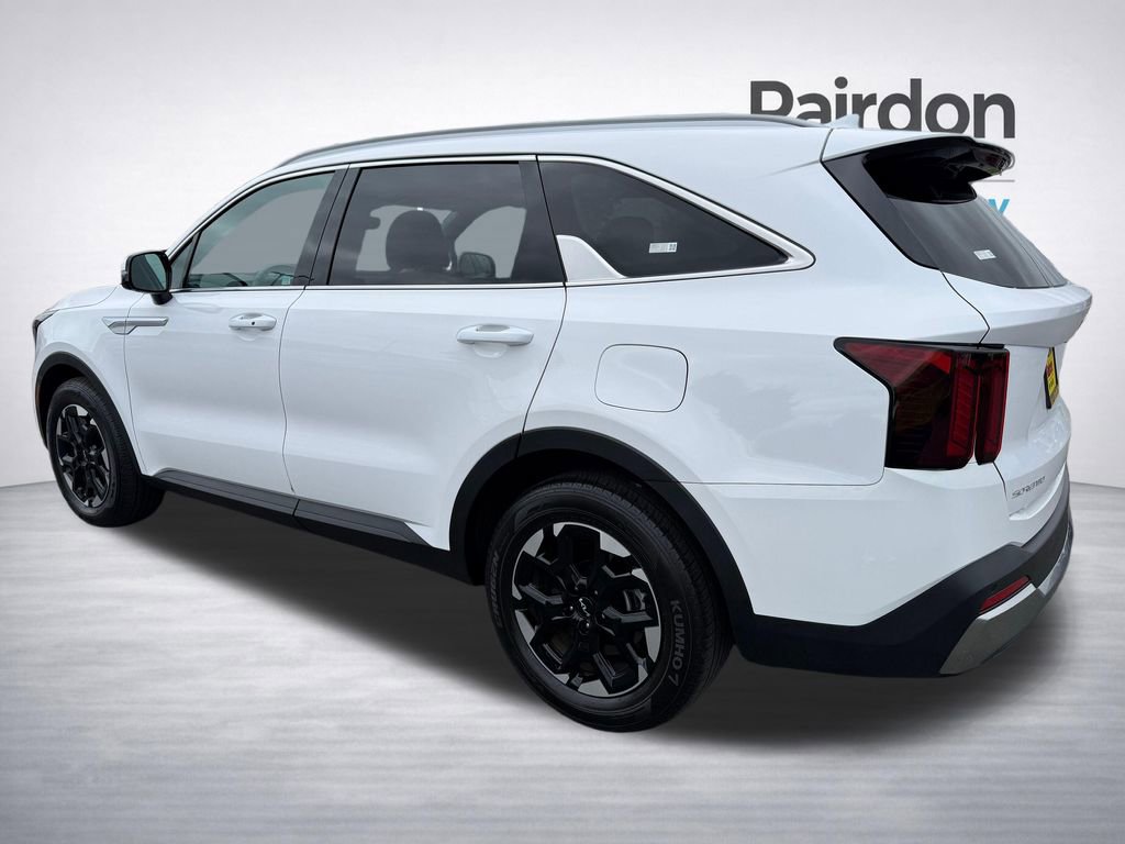 Certified 2025 Kia Sorento S FWD image 5