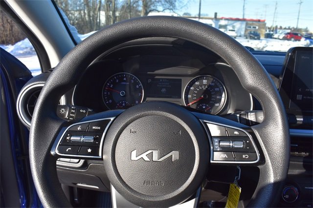 Certified 2023 Kia Forte LXS w/ LXS Technology Package image 23