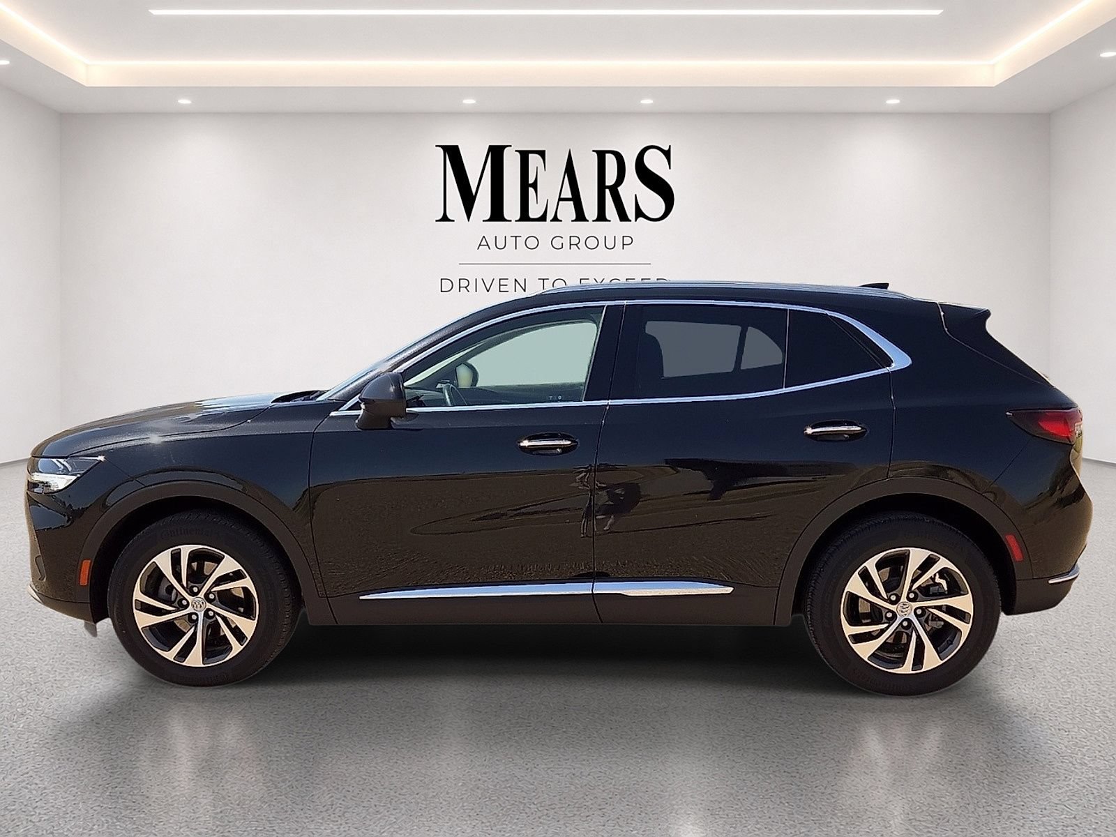 Used 2023 Buick Envision Essence AWD/4WD image 2