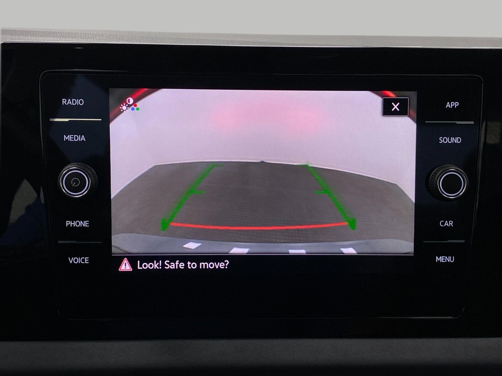 Certified 2025 Volkswagen Jetta SE FWD image 21