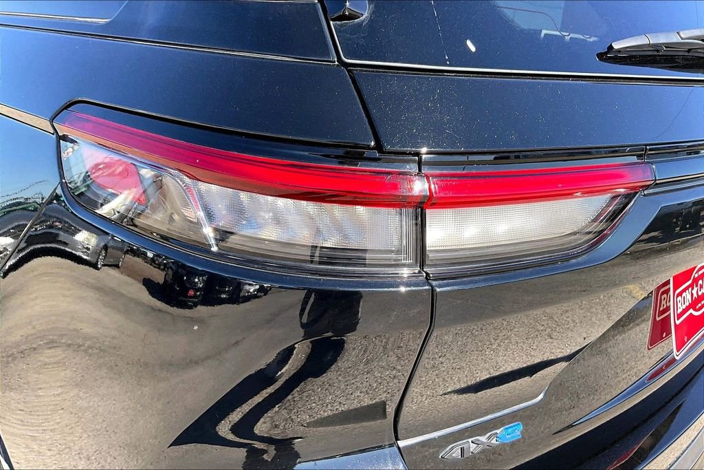 Used 2022 Jeep Grand Cherokee Summit w/ Luxury Tech Group V image 20