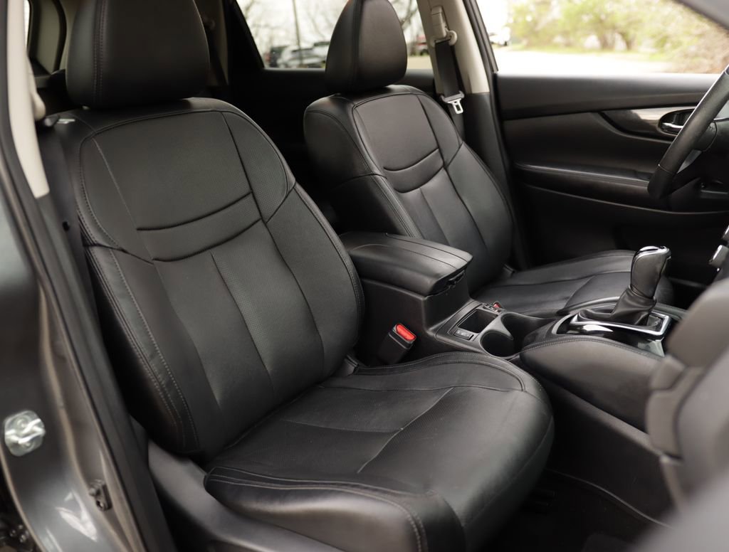 Used 2019 Nissan Rogue SL w/ Premium Package image 32