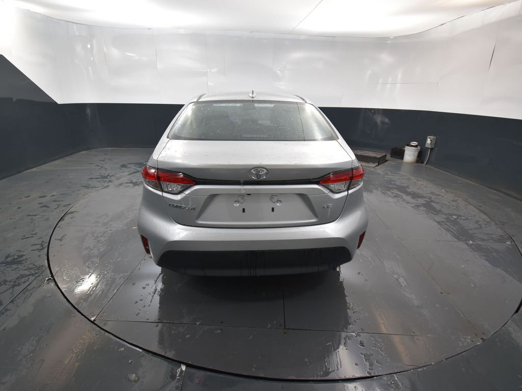 Used 2025 Toyota Corolla LE image 8