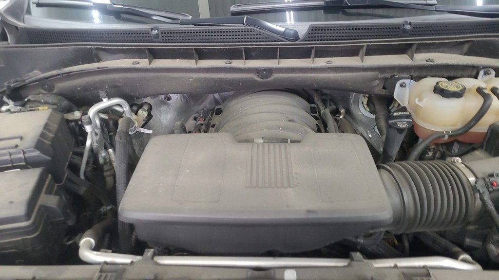 Used 2023 Cadillac Escalade Premium Luxury w/ Performance Package image 25