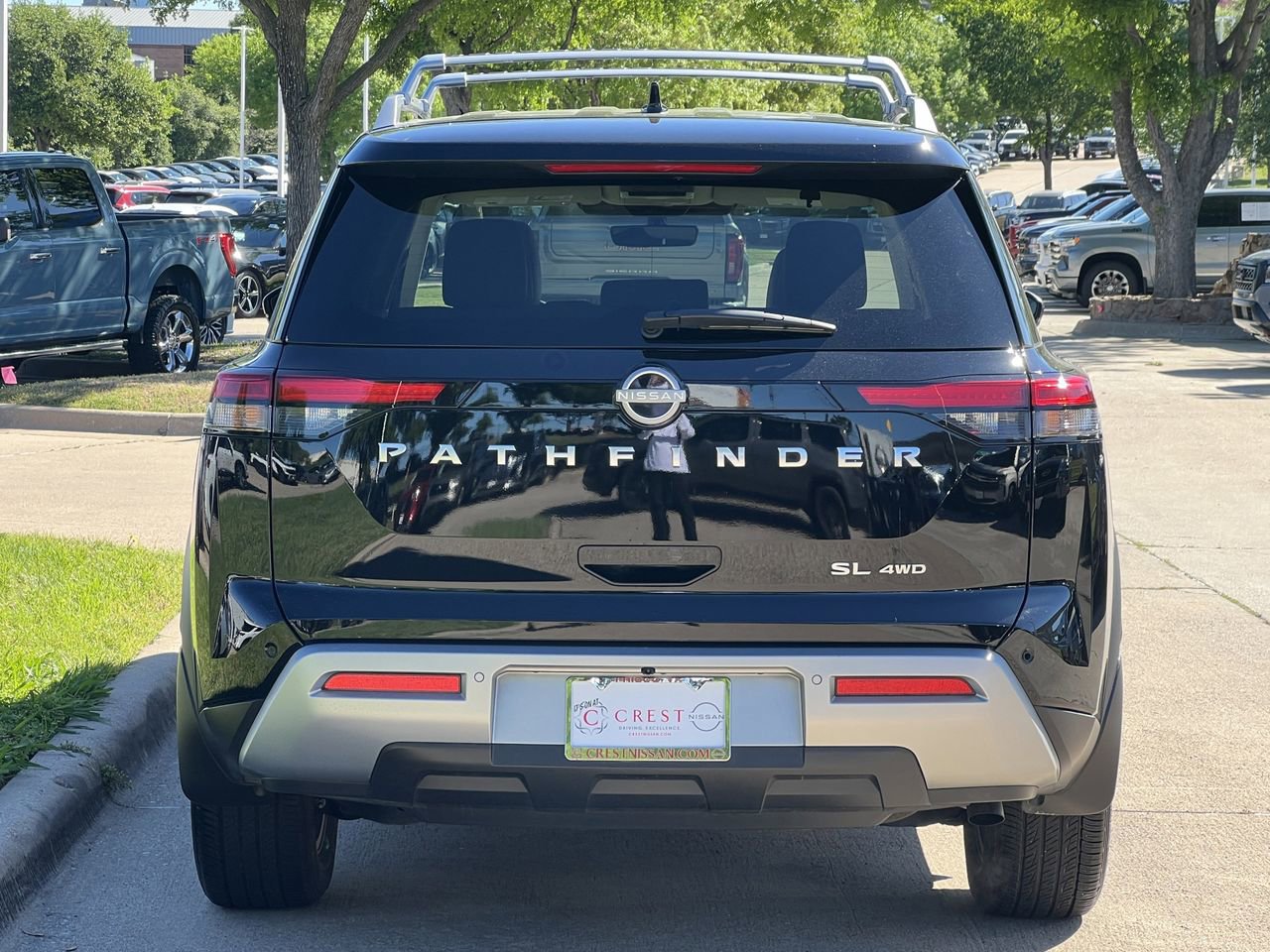 Certified 2025 Nissan Pathfinder SL image 5