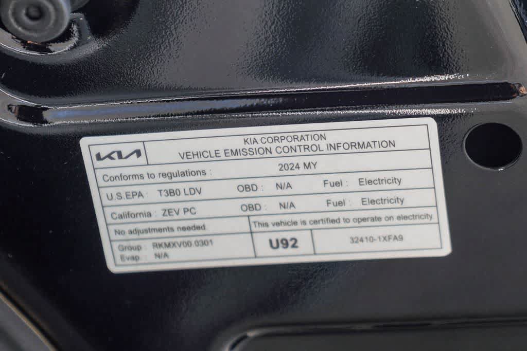 Certified 2024 Kia EV9 Light Long Range RWD image 27