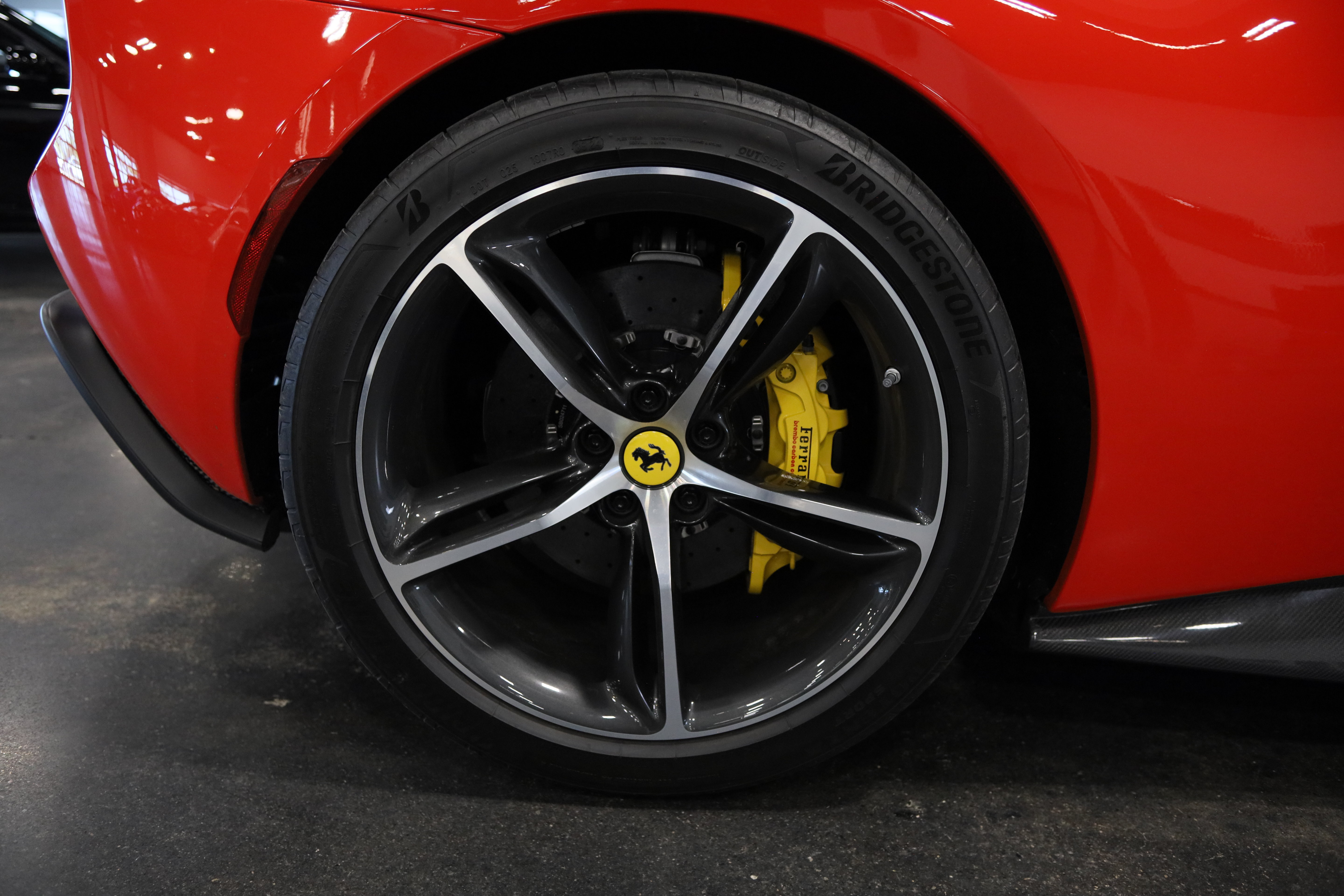Used 2025 Ferrari 296 GTB RWD image 10