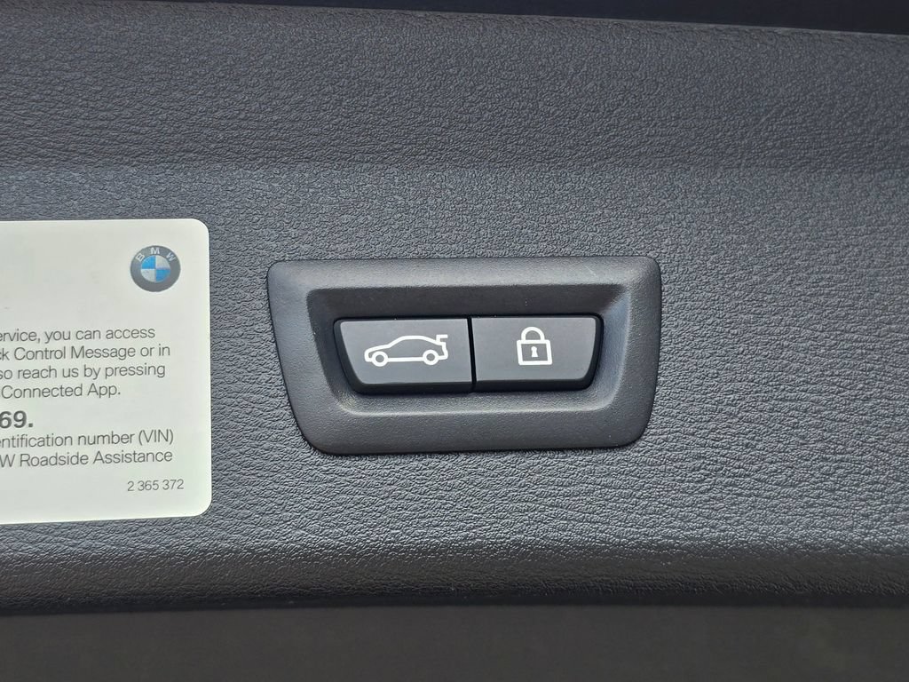 Used 2018 BMW X1 xDrive28i AWD/4WD image 16