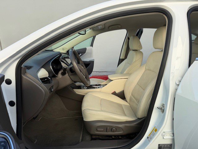 Used 2024 Chevrolet Malibu LT image 11