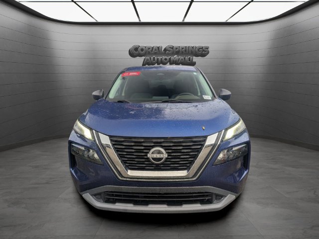 Certified 2022 Nissan Rogue S FWD image 2