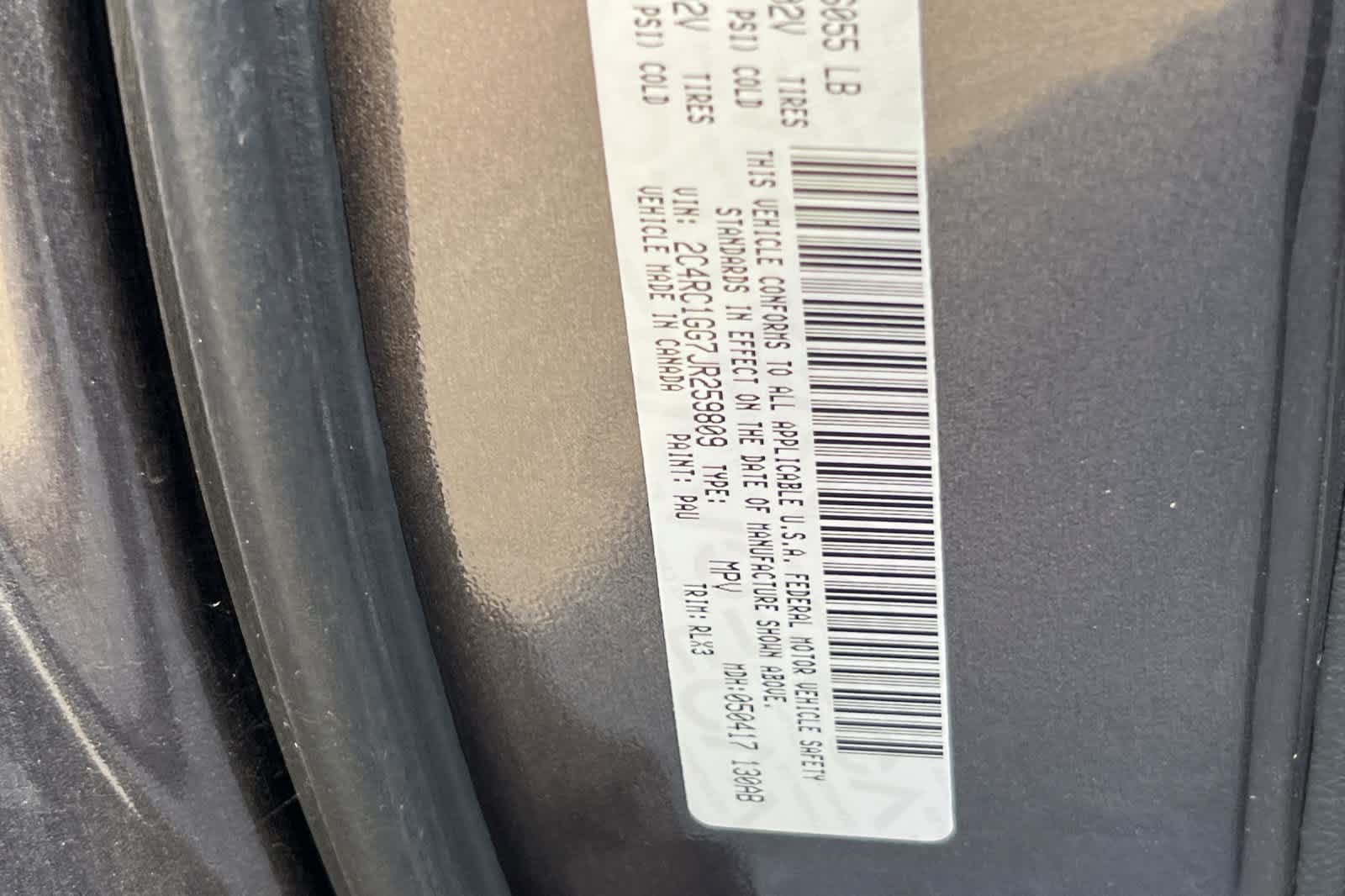 Used 2018 Chrysler Pacifica Limited w/ Advanced Safetytec Group FWD image 26