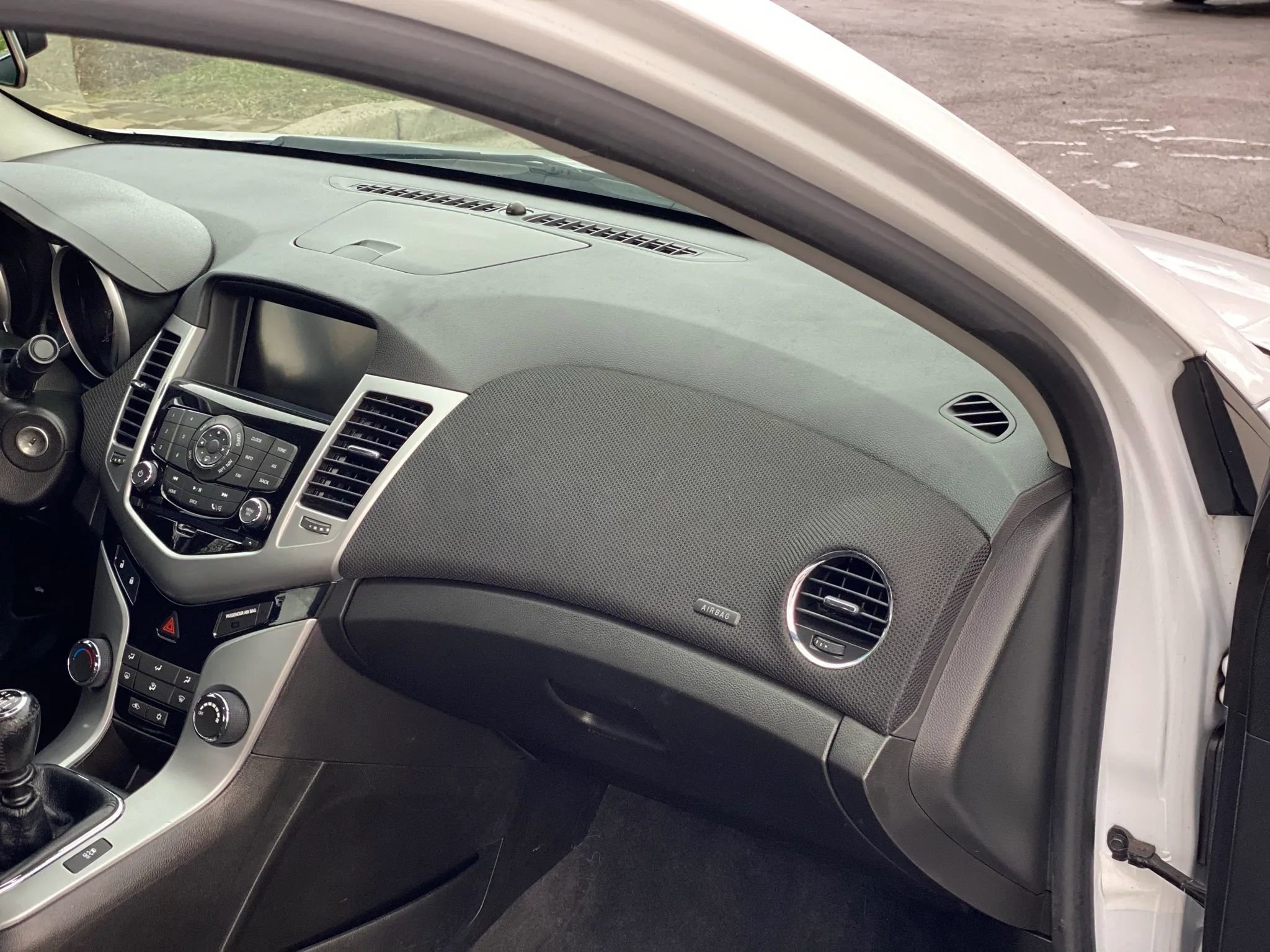 Used 2013 Chevrolet Cruze Eco image 23