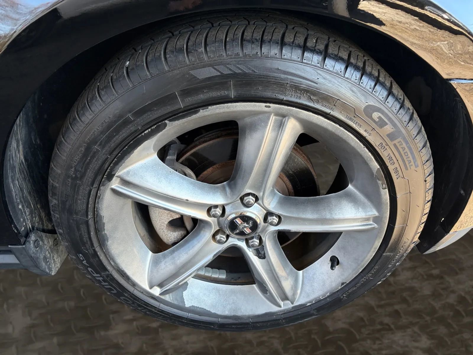 Used 2010 Ford Mustang GT image 34