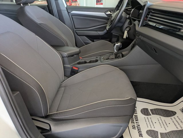 Used 2025 Volkswagen Jetta Sport image 30