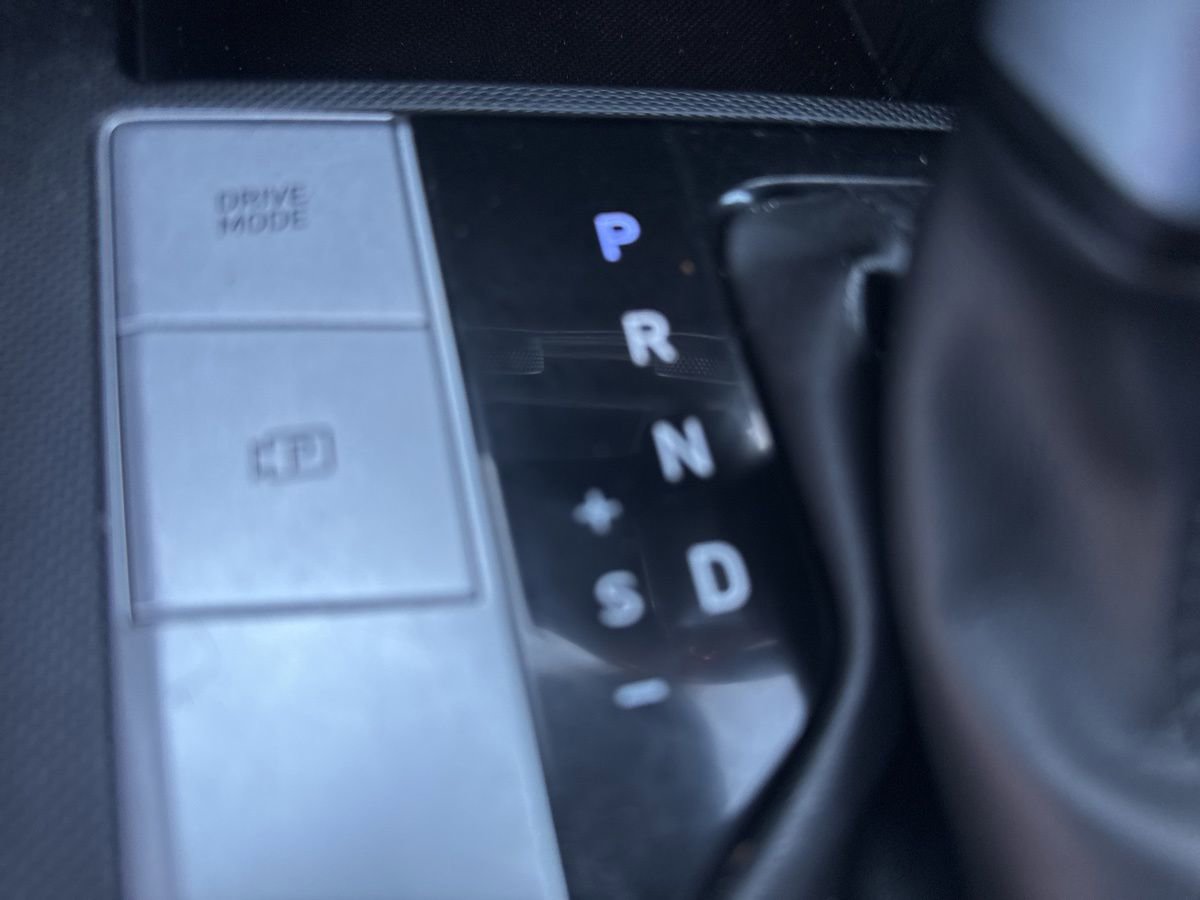 Used 2023 Hyundai Elantra SE image 26