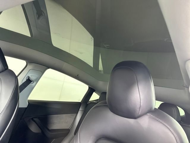 Used 2021 Tesla Model Y Long Range image 12