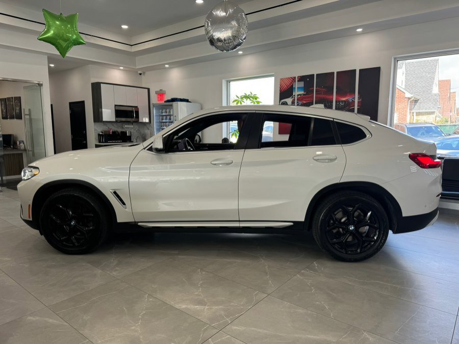 Used 2024 BMW X4 xDrive30i w/ Parking Assistance Package image 5