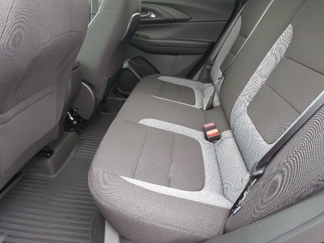 New 2026 Chevrolet TrailBlazer LT w/ LT Cold Weather Package FWD image 22