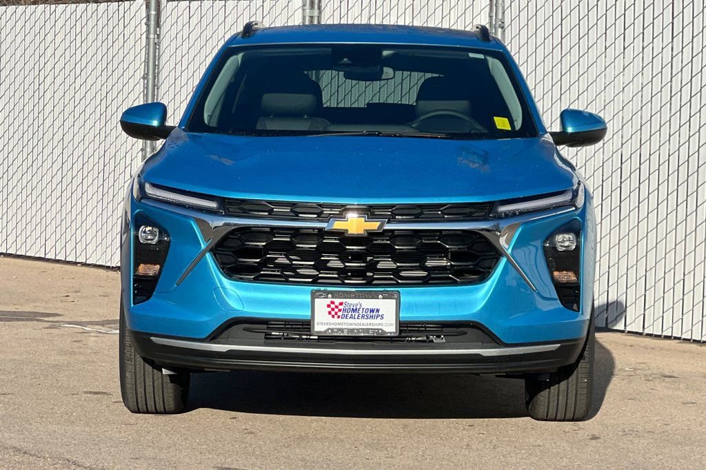 New 2026 Chevrolet Trax LT w/ Driver Confidence Package FWD image 6