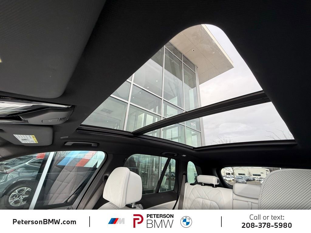 Used 2024 BMW X5 xDrive50e w/ Premium Package image 31