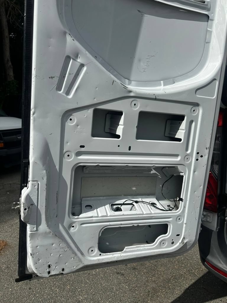 Used 2023 Mercedes-Benz Sprinter 2500 w/ Acoustic Package image 16