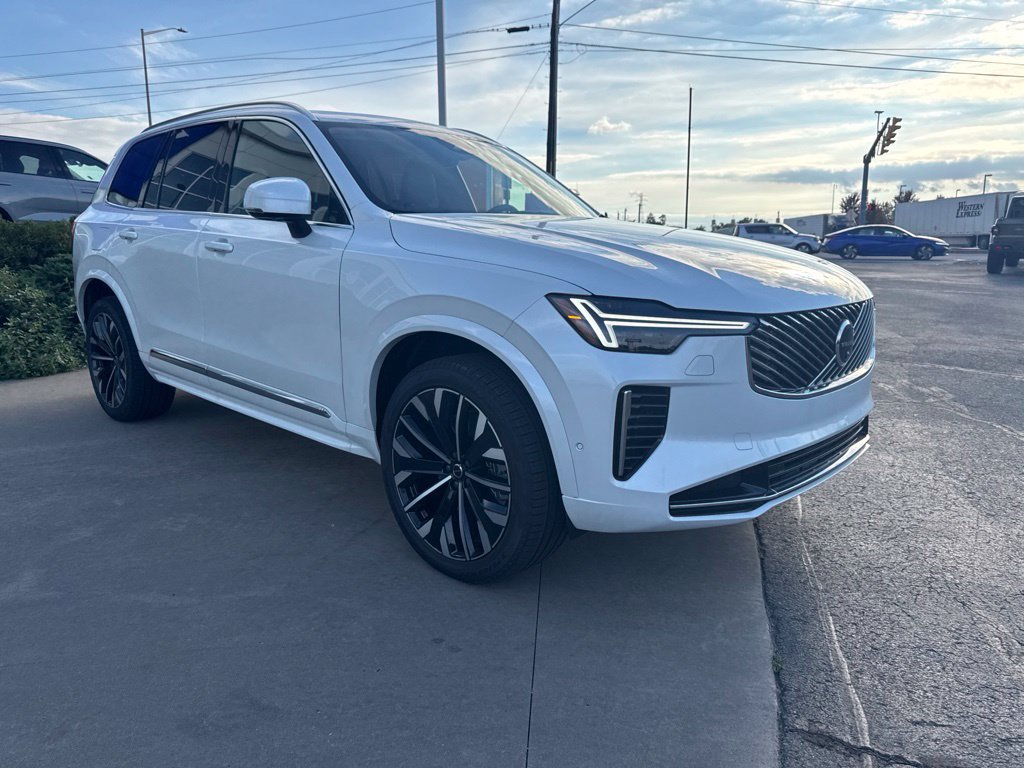 New 2027 Volvo XC90 T8 Ultra AWD/4WD image 3