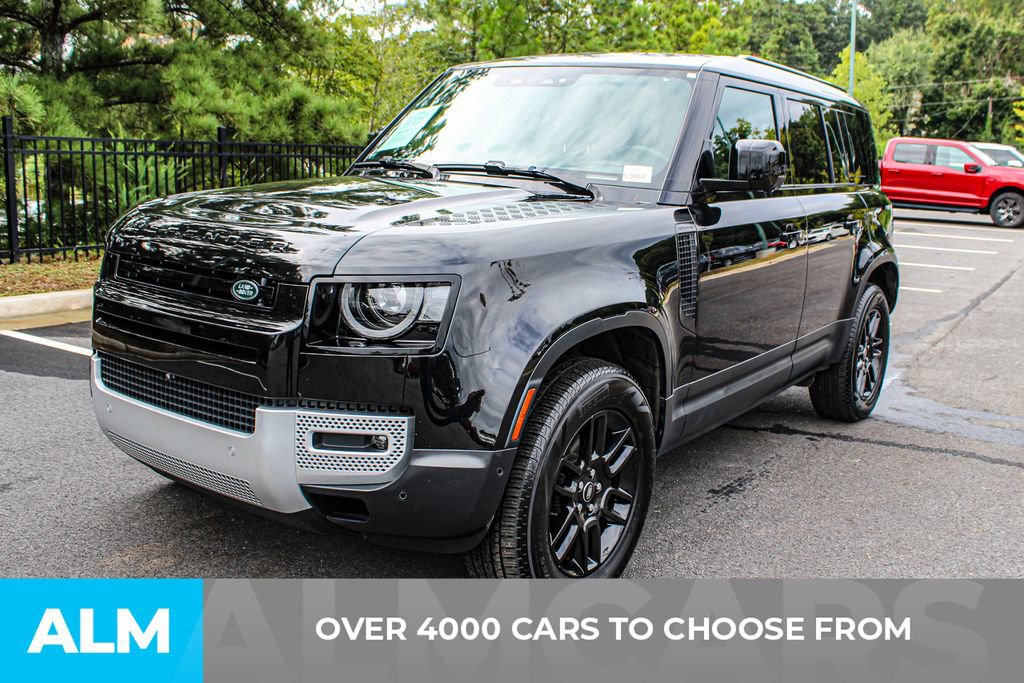 Used 2025 Land Rover Defender 110 S image 3