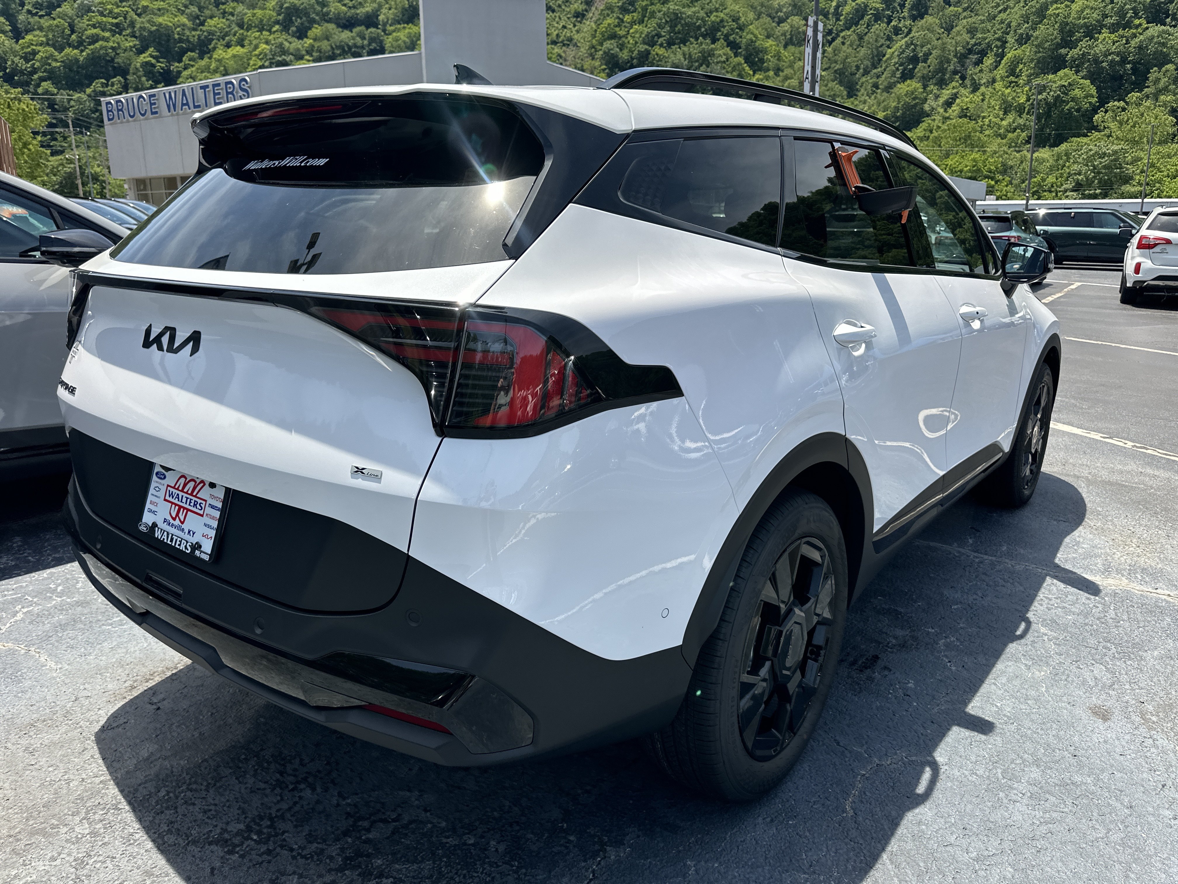 New 2026 Kia Sportage X-Line w/ X-Line Technology Package AWD/4WD image 2