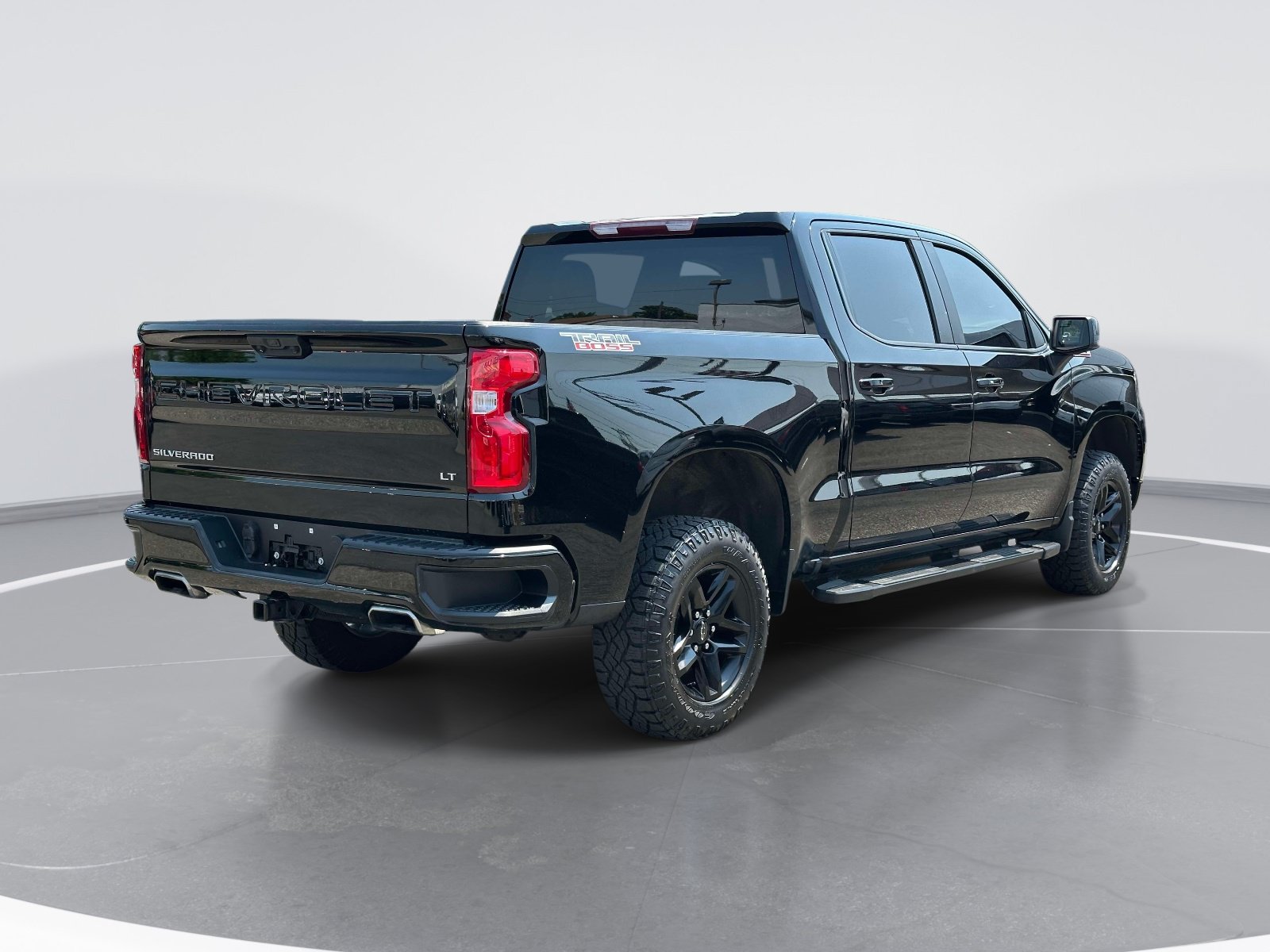 Used 2022 Chevrolet Silverado 1500 LT Trail Boss w/ Protection Package AWD/4WD image 5