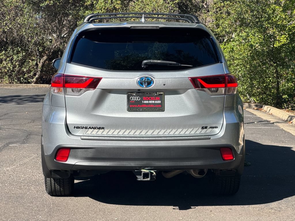 Used 2019 Toyota Highlander SE AWD/4WD image 6