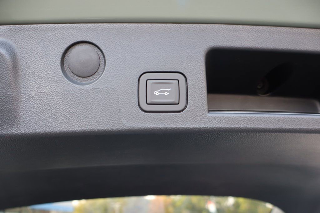 New 2026 Chevrolet Equinox LT w/ Convenience Package II image 24