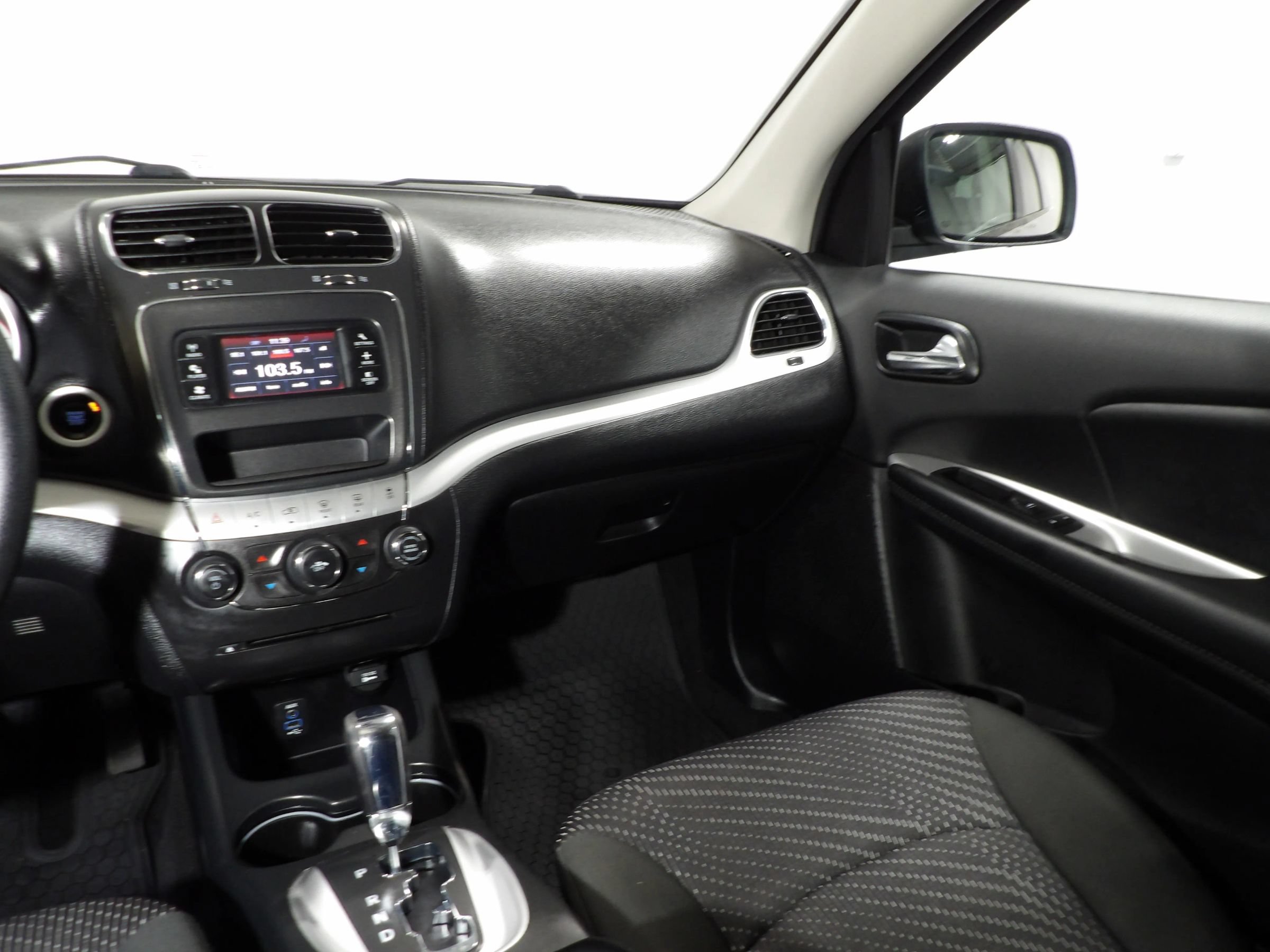 Used 2020 Dodge Journey SE FWD image 14