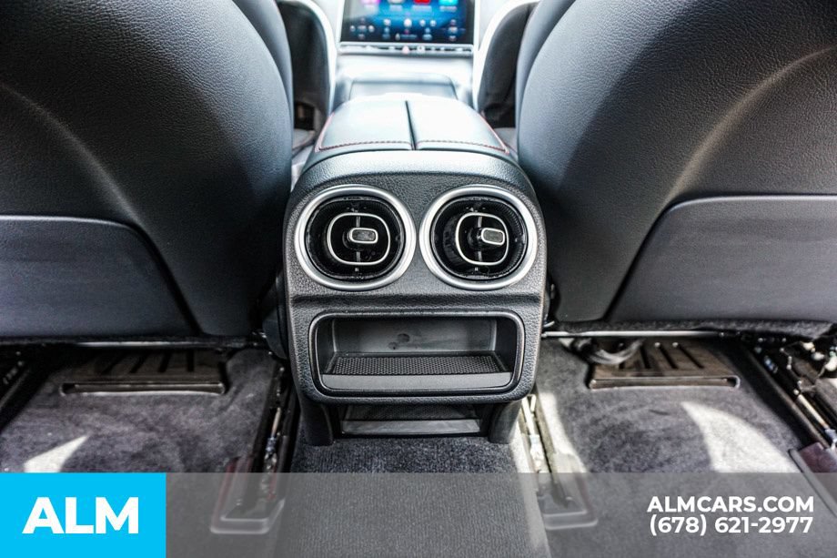 Used 2025 Mercedes-Benz C 43 AMG 4MATIC Sedan image 31