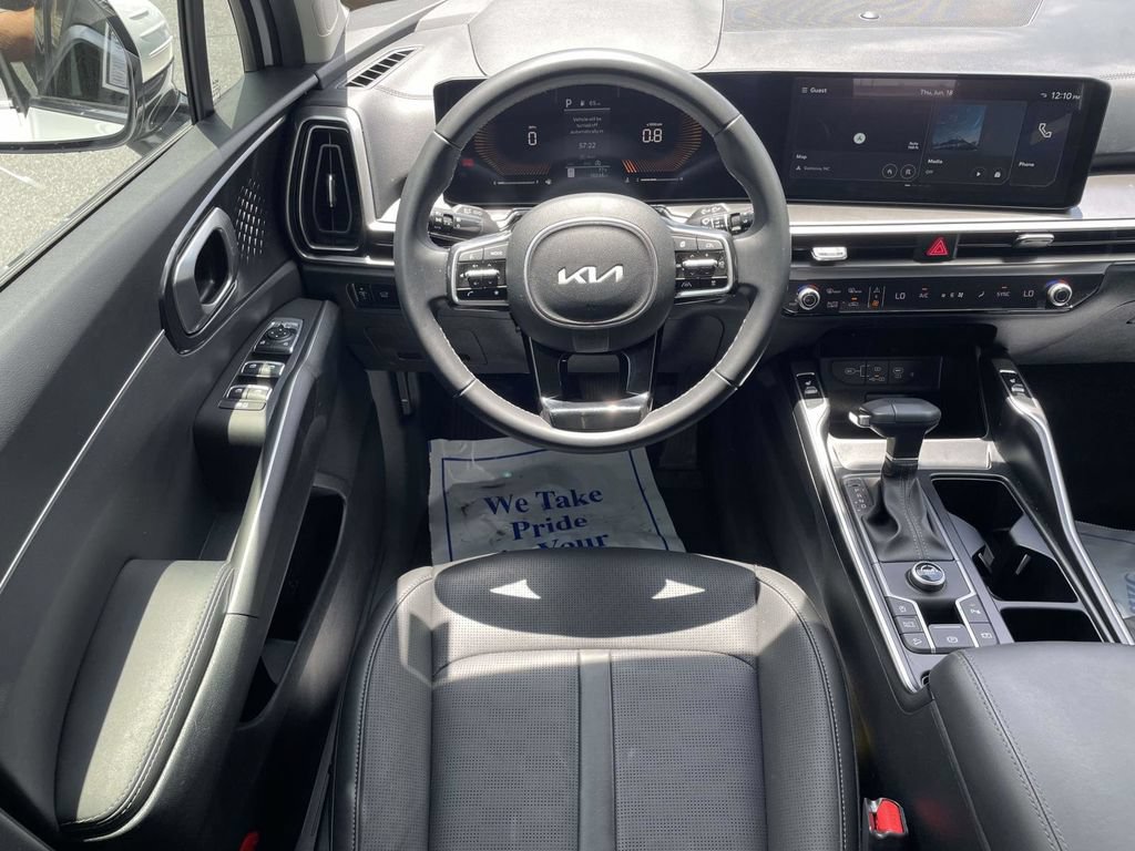 Used 2025 Kia Sorento EX w/ Panoramic Sunroof Package FWD image 22
