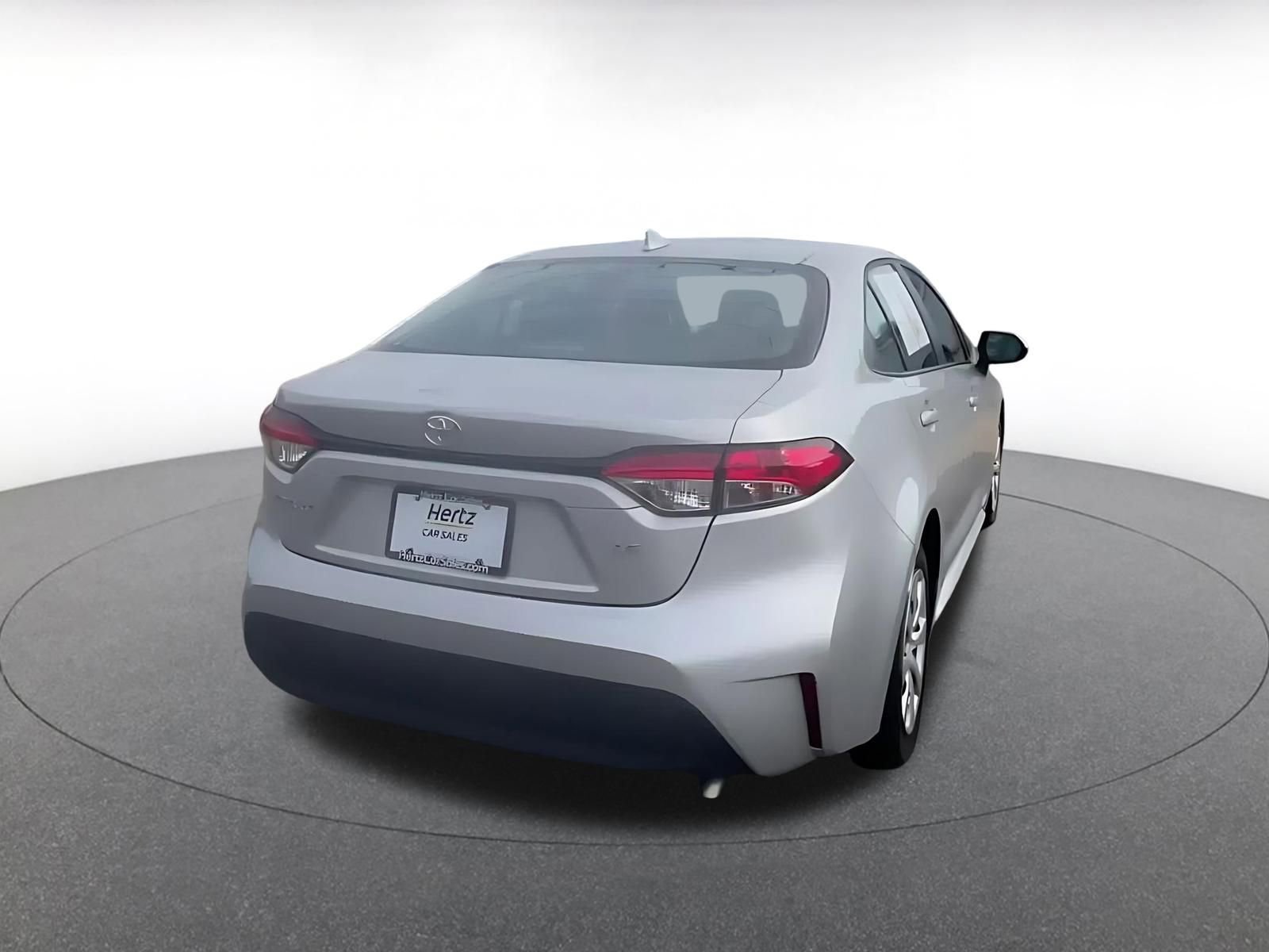 Used 2025 Toyota Corolla LE image 14