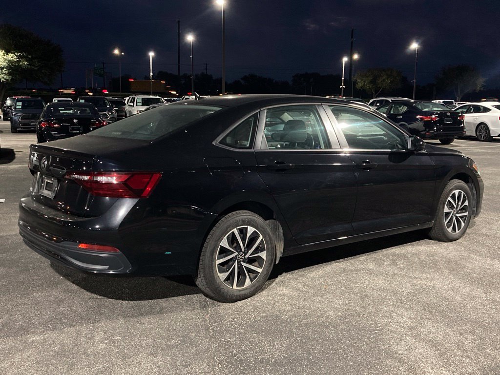 Used 2024 Volkswagen Jetta S FWD image 5